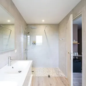 https://le-petit-rocher.hotels-rhonealpes.com